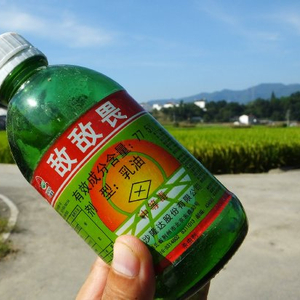 用敌敌畏擦身致病危用敌敌畏擦身致病危，真相揭秘与防范建议